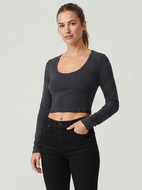 Aritzia Tna Black Long-Sleeve Crop Top - Scoop Neck - Size XS